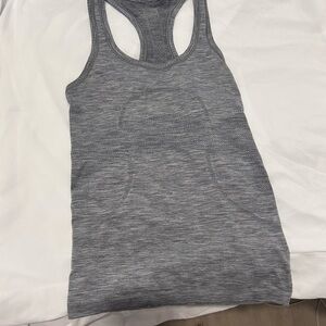 Lululemon grey swiftly tank size 4